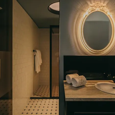 Torel Royal Court غيمارايش