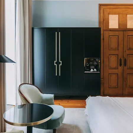 Torel Royal Court فندق