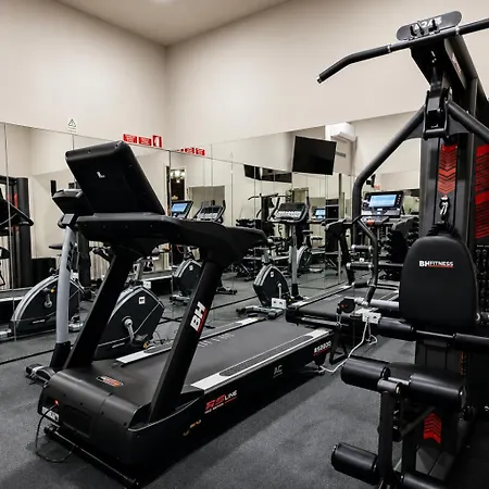 Torel Royal Court 5* غيمارايش