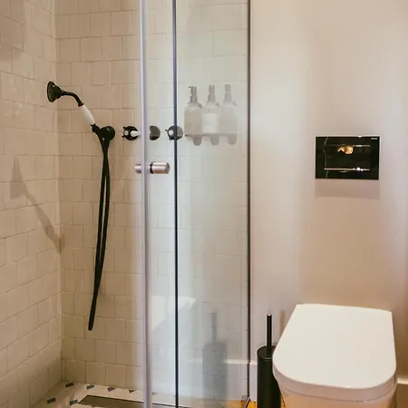 فندق Torel Royal Court غيمارايش