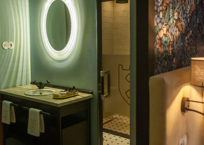 Hotel Torel Royal Court 5*