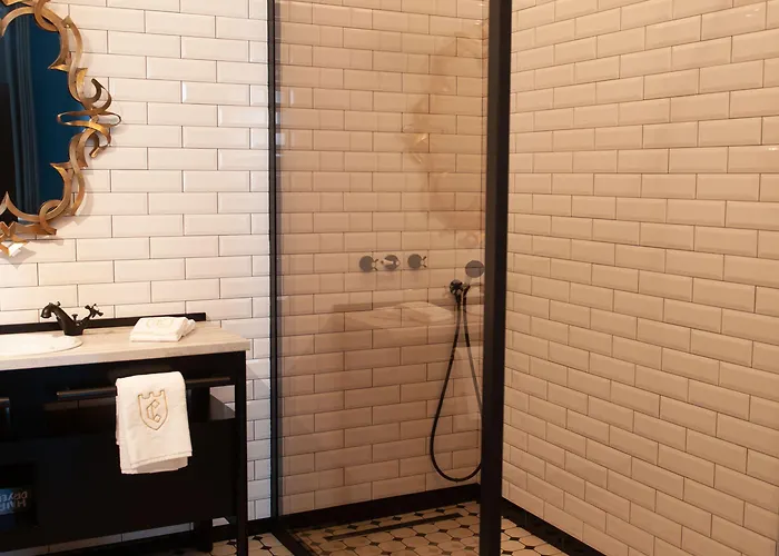 Hotel Torel Royal Court